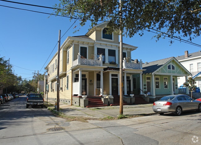 Primary Photo - 1400 Josephine St