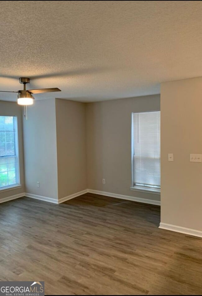 Building Photo - 126 Granville Ct