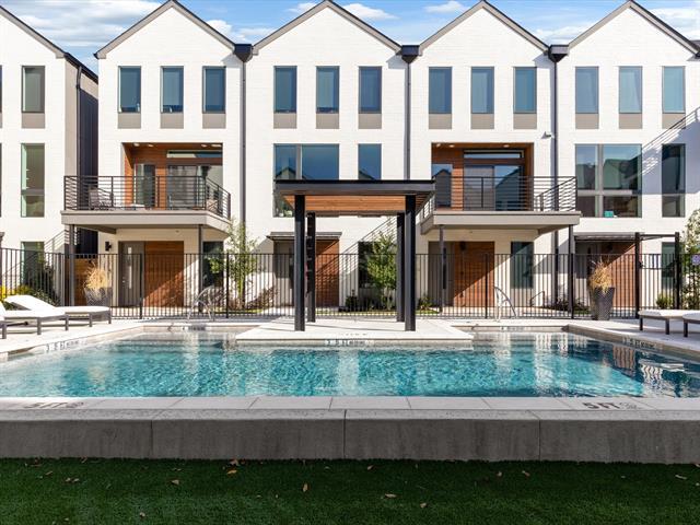 Primary Photo - 2128 Ashby St