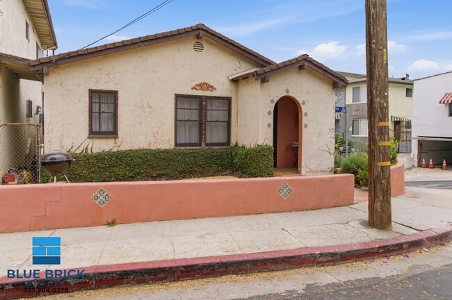 Building Photo - 1114 Figueroa Terrace