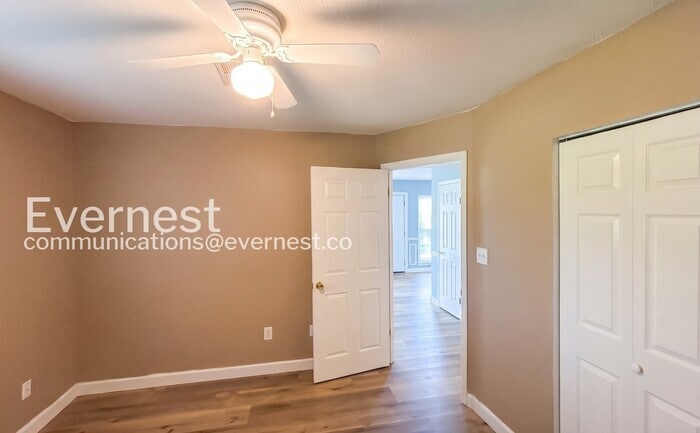 Building Photo - 3966 N Quail Ln