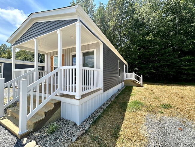 Building Photo - 2110 US-127