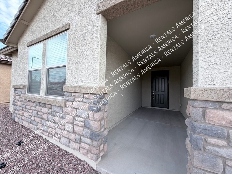 Building Photo - 17175 W Blue Sky Dr