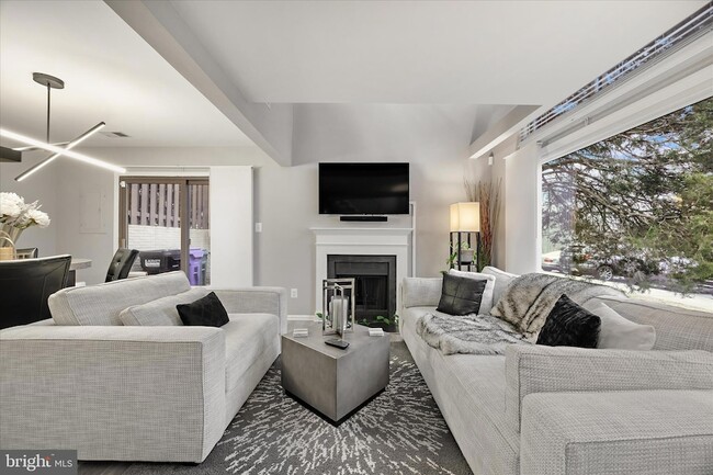 Building Photo - 7314 Split Rail Ln