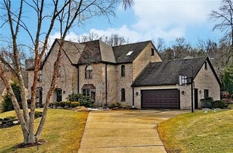 Building Photo - 120 Marlboro Dr