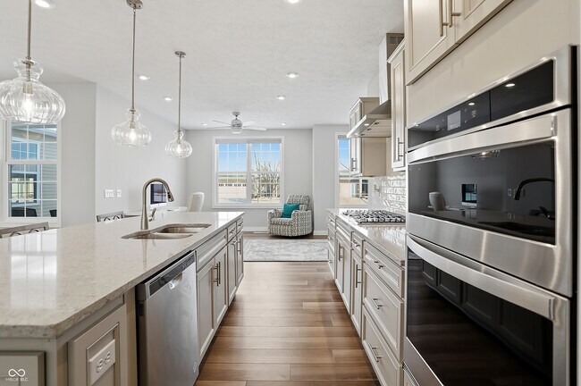 Building Photo - 16067 Loire Valley Dr