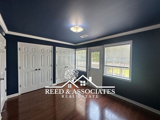 Building Photo - Charming Collierville Home ~3 Bedroom