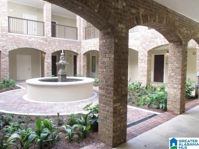 Building Photo - 2402 Lane Parke Ct