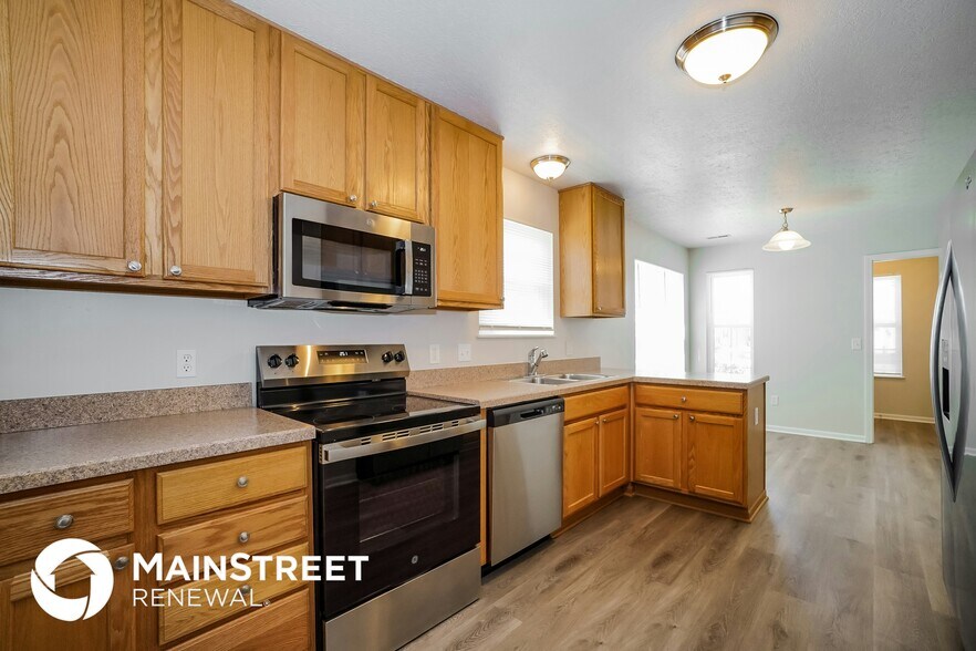 Building Photo - 6817 Riding Trail Dr