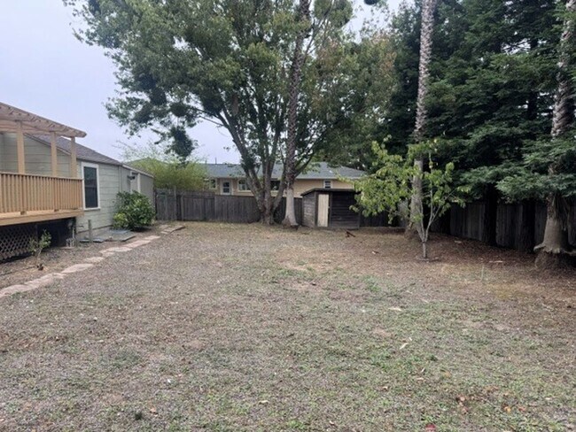 Building Photo - 6701 Palm Ave