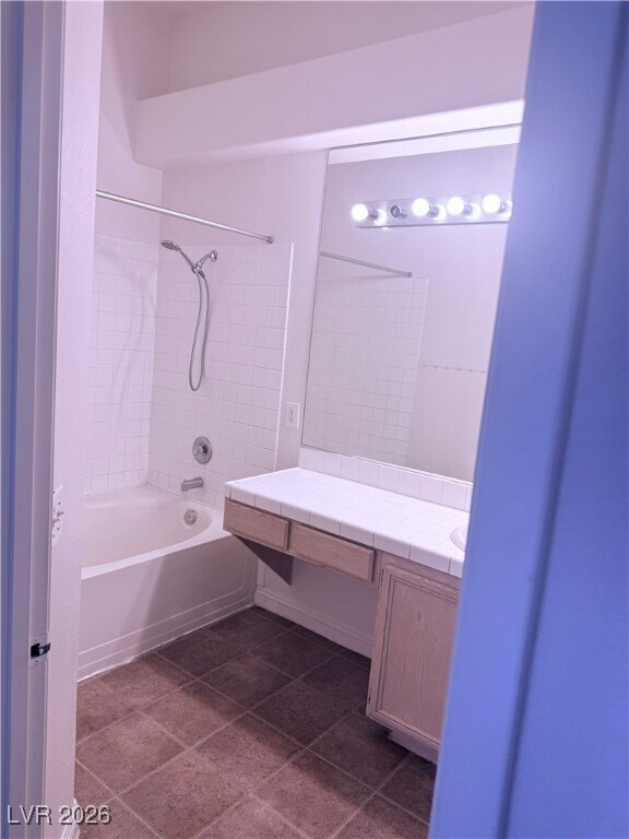 Building Photo - 2110 Los Feliz St