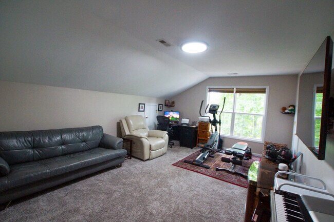 Building Photo - 314 Capistrane Dr