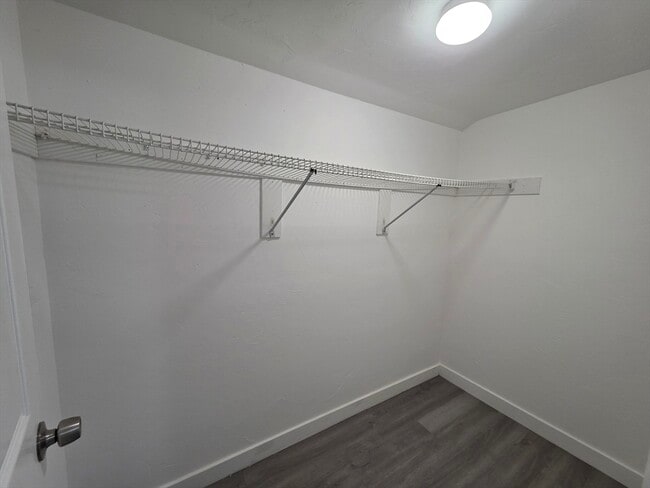 Building Photo - 39 Harlem St