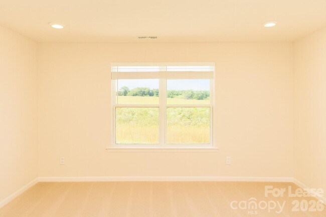 Building Photo - 6010 Walkers Run Dr
