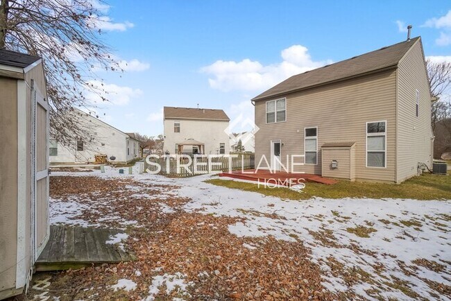 Building Photo - Large 3 BR attractive home is ready for mo...