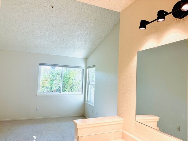 Building Photo - House like 2bed/1.5 Bath Condo with Spacious Corner Yard and 2 Car Garage