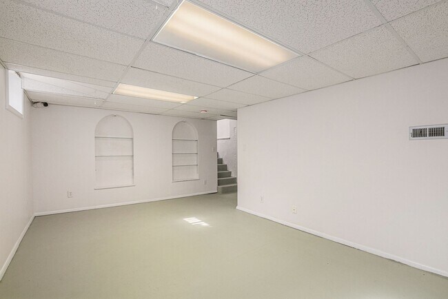 Building Photo - Beautifully Remodeled Home in Cherry Creek