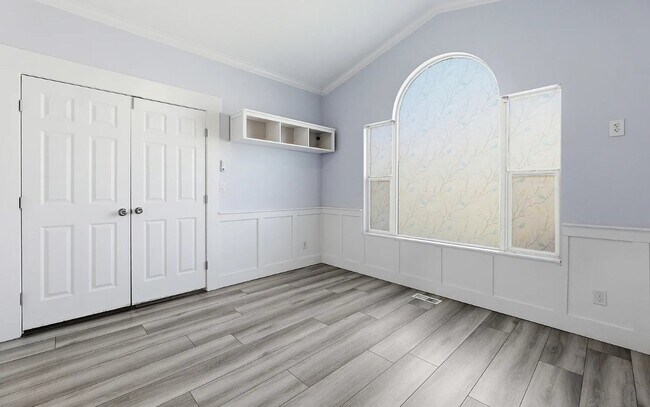 Building Photo - 989 Cinnamon Ridge Dr