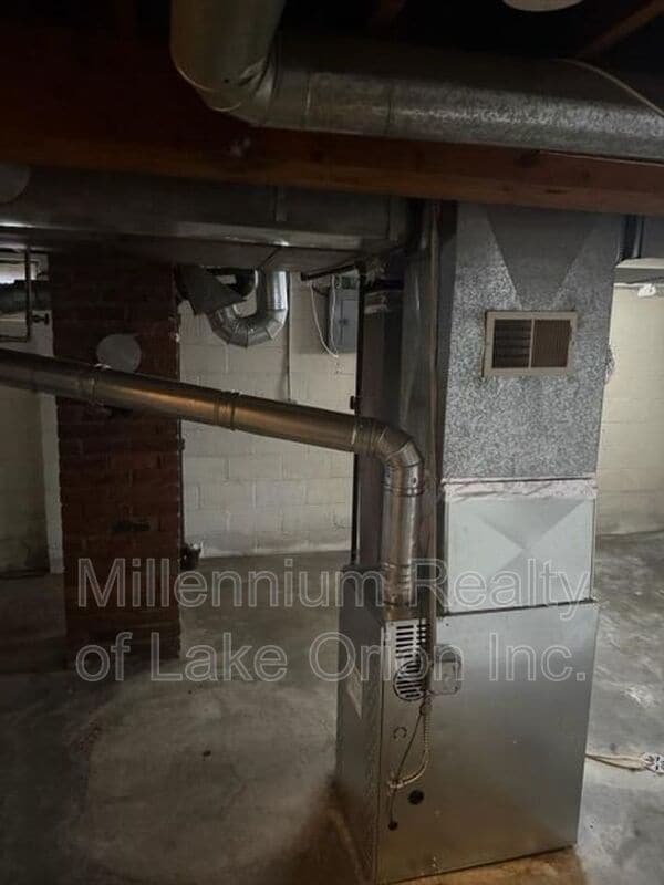 Building Photo - 14663 Jacob Ave