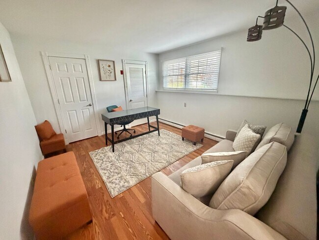 Building Photo - 29 Carriage Hill Ln