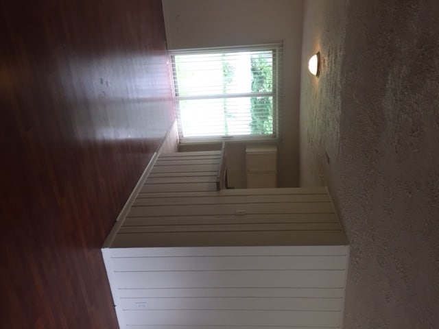 Building Photo - 4125 N Arlington Ave