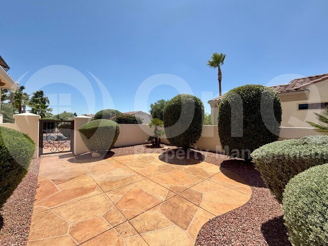 Building Photo - 13532 W Junipero Dr