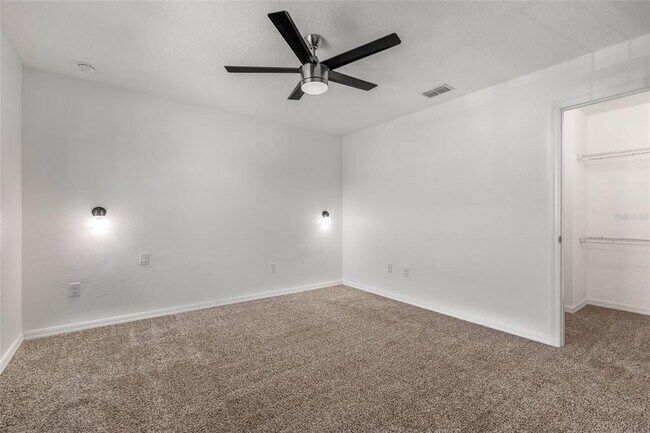 Building Photo - 19270 Fallglo Dr