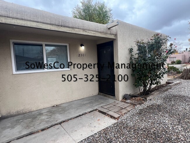 Building Photo - Updated 3 Bedroom 2 Bath 1 Car Garage