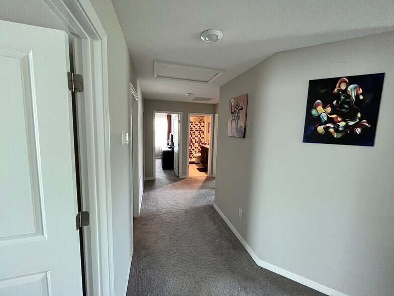 Building Photo - 10521 Strawberry Tetra Dr