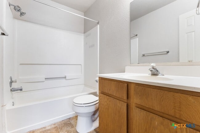 Building Photo - 832 Sagewood Trail