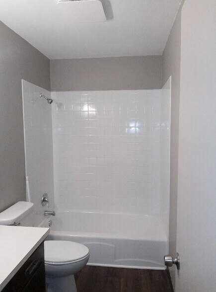 Building Photo - 4805 Javelin Dr