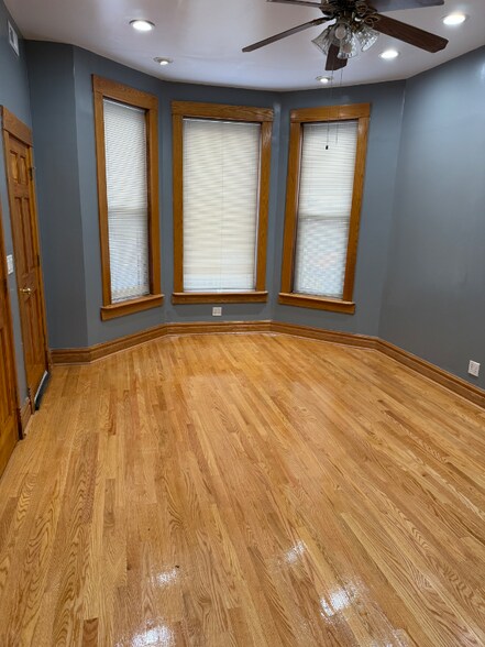 Building Photo - 2707 W Thomas St