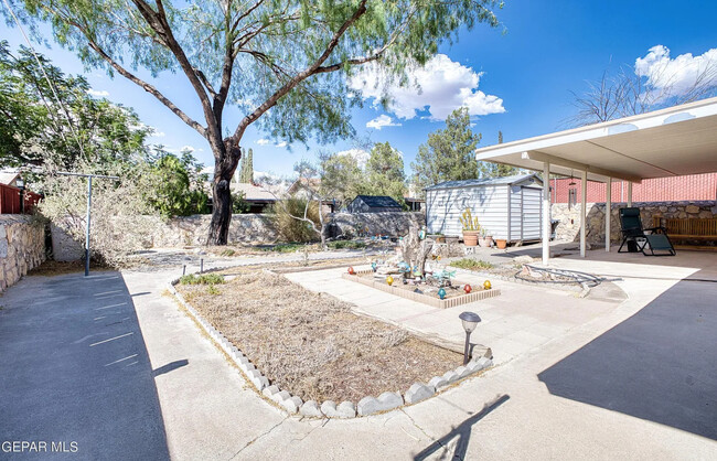 Building Photo - 11749 Prado Del Sol Dr