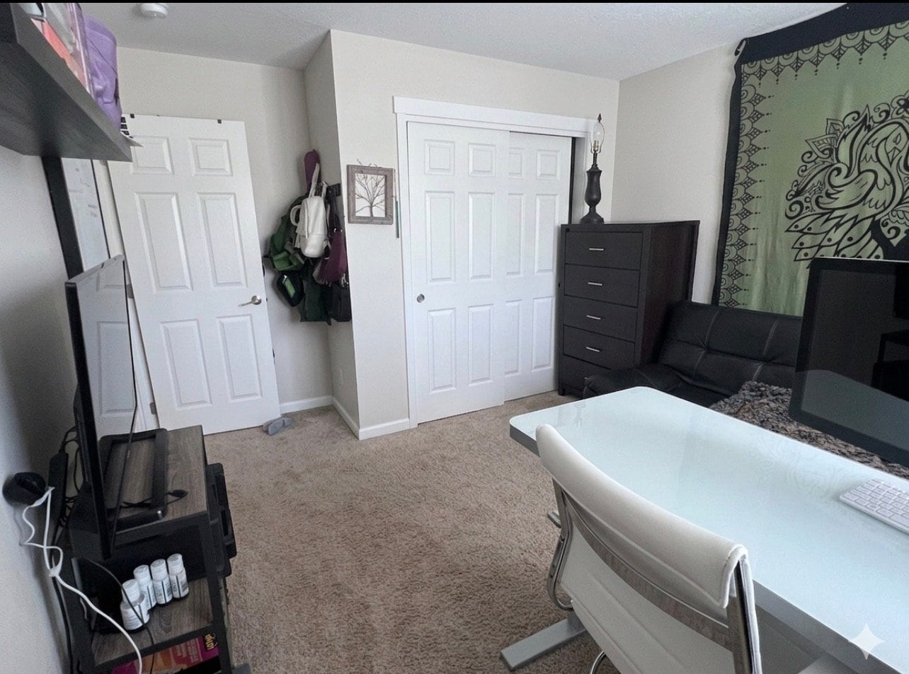 Building Photo - 1828 NE 1st Ave