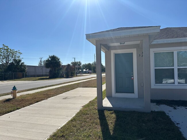 Primary Photo - 2 Bedroom 2 Bathroom in Winter Haven