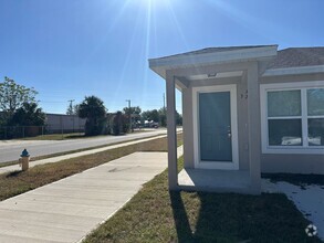 Building Photo - 2 Bedroom 2 Bathroom in Winter Haven