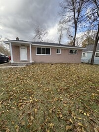 Building Photo - 20975 Poinciana St