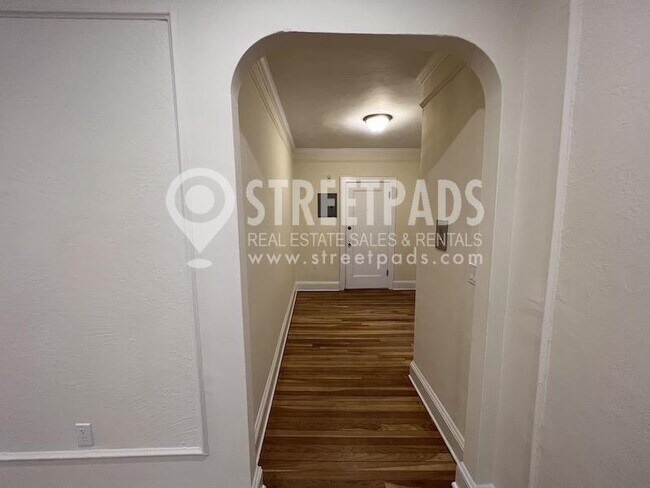 Building Photo - 1 bedroom in Boston MA 02135