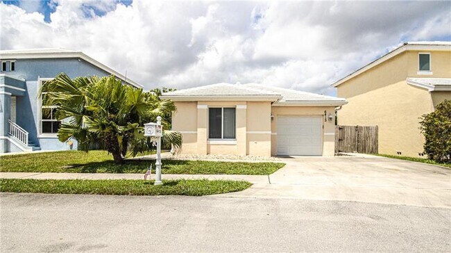 Building Photo - 6415 Amberjack Terrace