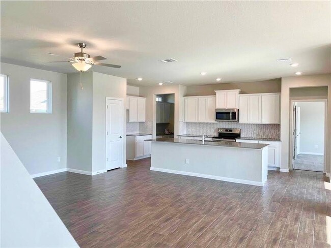Building Photo - 3017 Settlement Dr