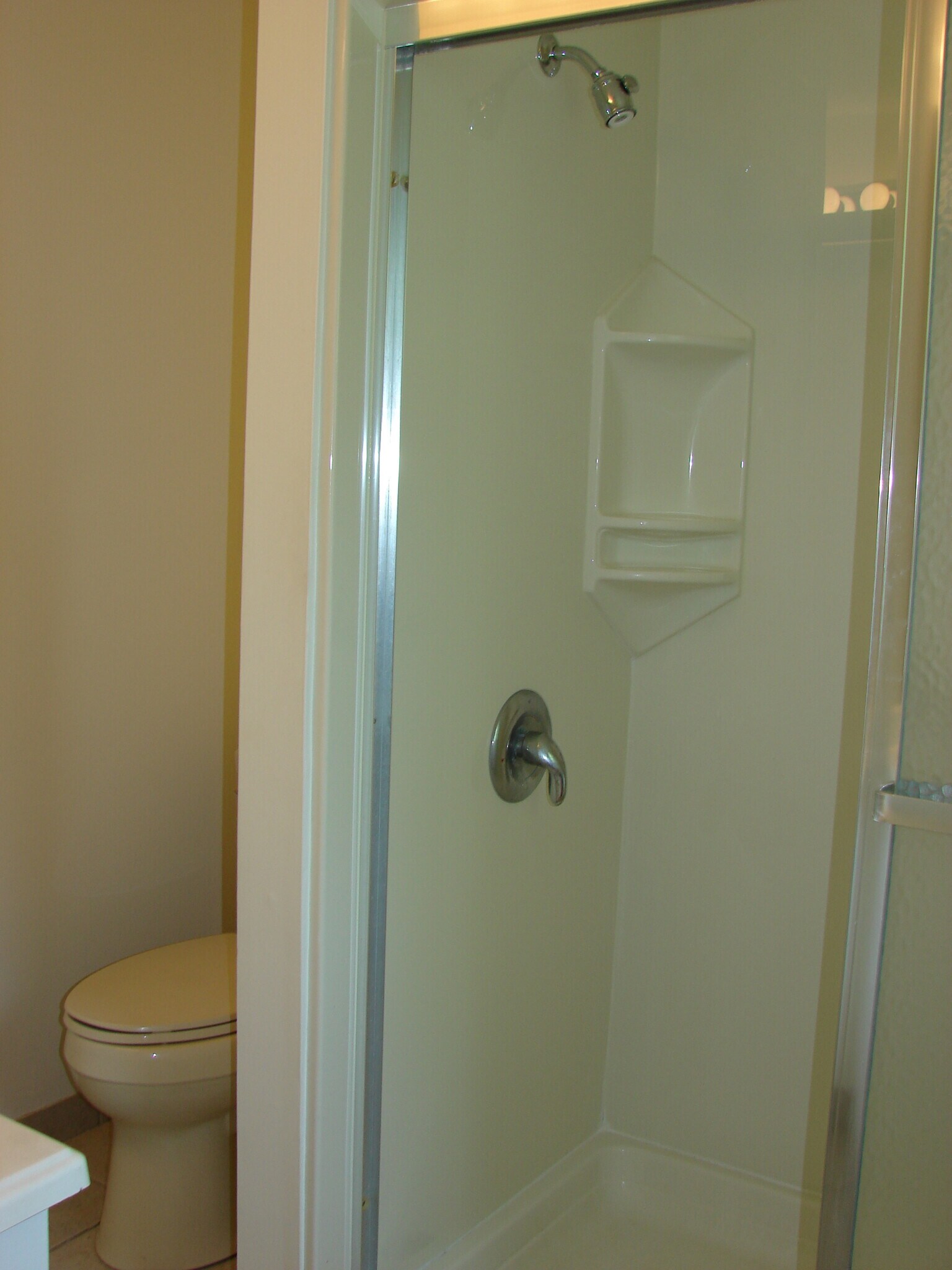 Master bath - 1847 Gibson Ave
