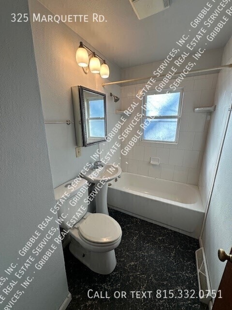 Building Photo - 325 Marquette Rd