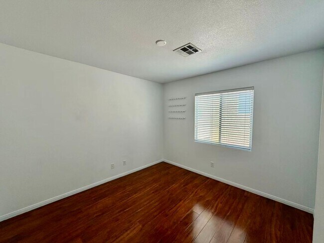 Building Photo - Gorgeous  2 story single family house