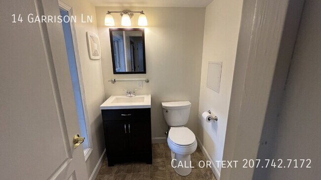 Building Photo - 14 Garrison Ln