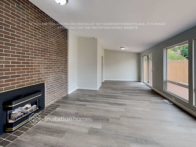 Building Photo - 2418 SW 306th Pl