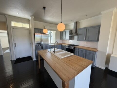Building Photo - Beautiful Home in Stead!