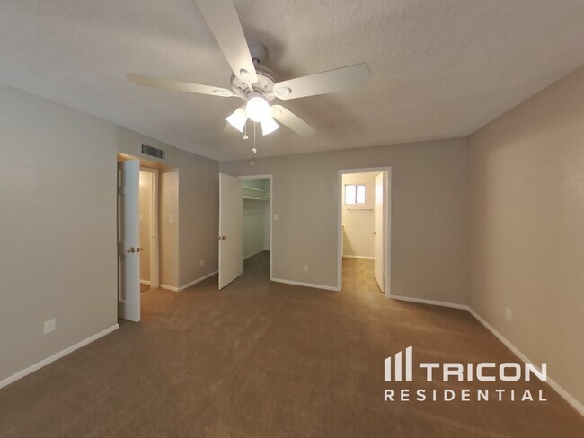 Building Photo - 1550 E Kramer St