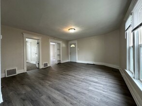 Building Photo - 207 K St