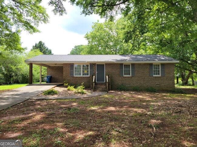 Primary Photo - 109 Hilltop Cir