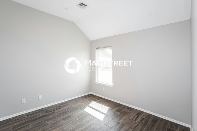 Building Photo - 18408 El Greco Dr